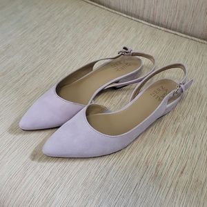 Naturalizer kitten heels